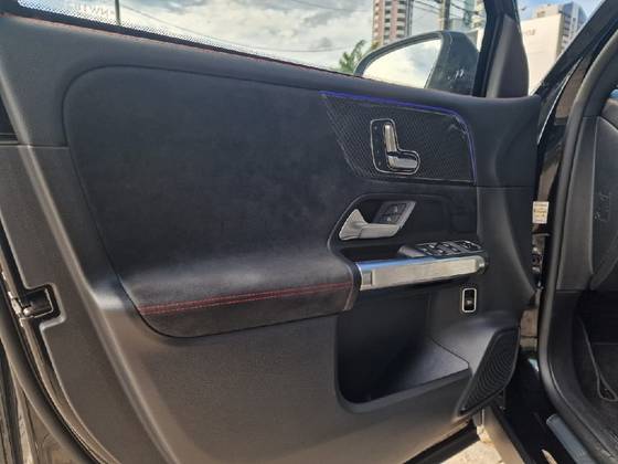 MERCEDES-BENZ GLB 35 AMG 2.0 CGI GASOLINA 4MATIC SPEEDSHIFT MERCEDES-BENZ GLB 35 AMG 2.0 CGI GASOLINA 4MATIC SPEEDSHIFT